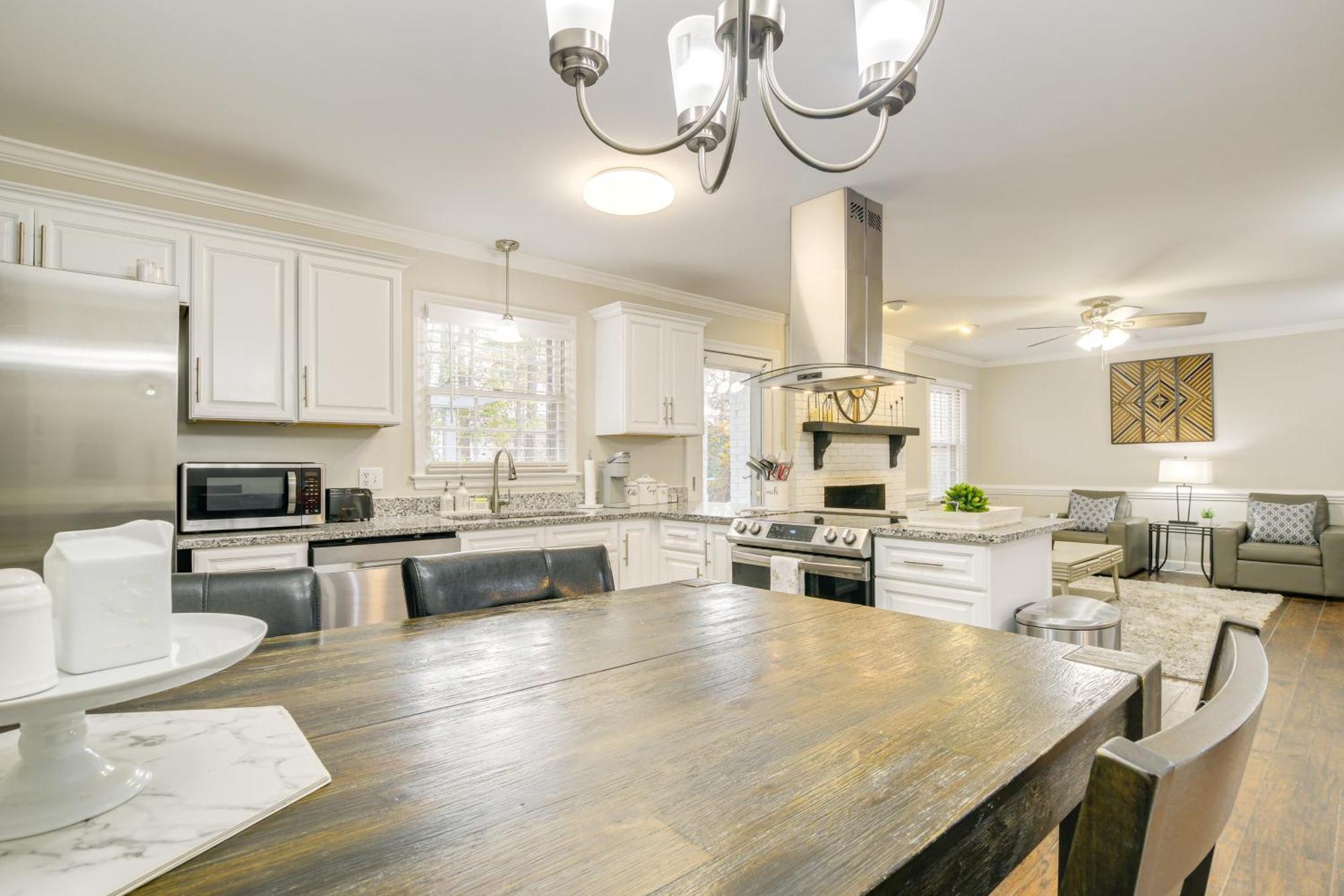 Serene Family Home With Deck In Knightdale! Ngoại thất bức ảnh