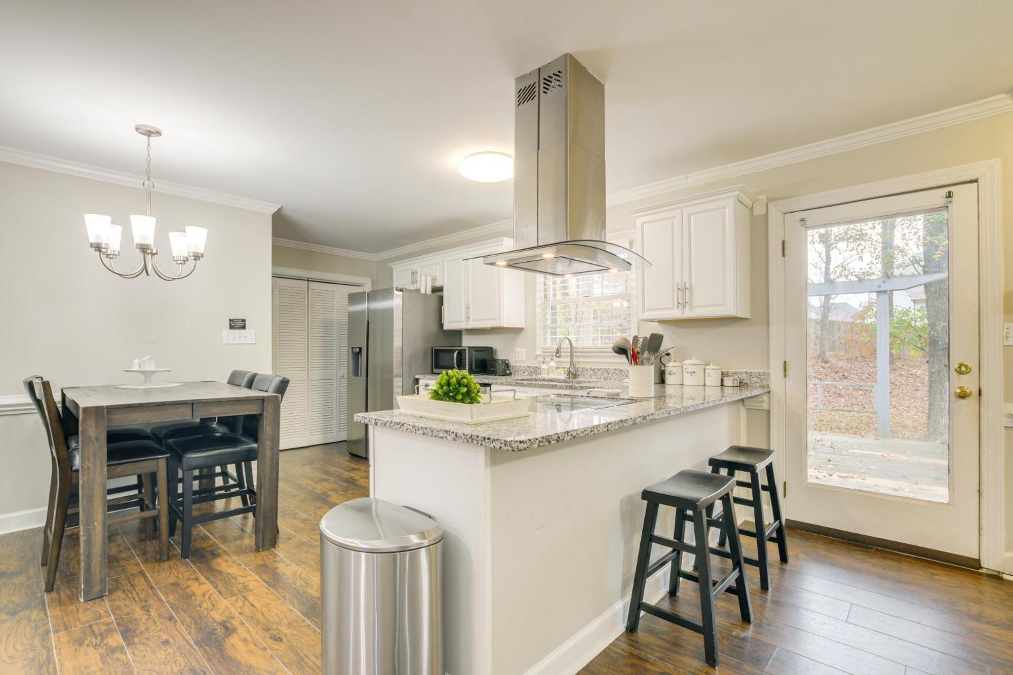 Serene Family Home With Deck In Knightdale! Ngoại thất bức ảnh